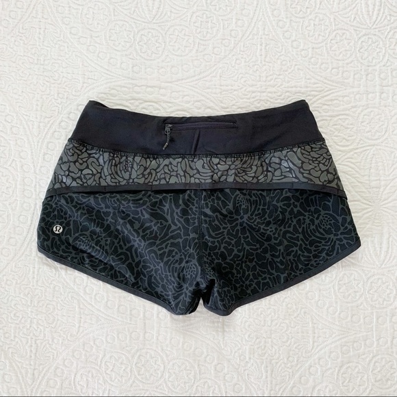 Lululemon Run:‎ Speed Short *Graphic - Picture 5 of 6